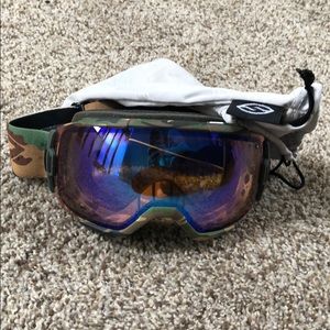 Smith goggles